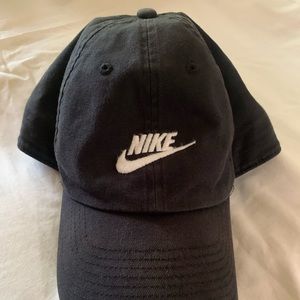 NIKE Logo Baseball Cap